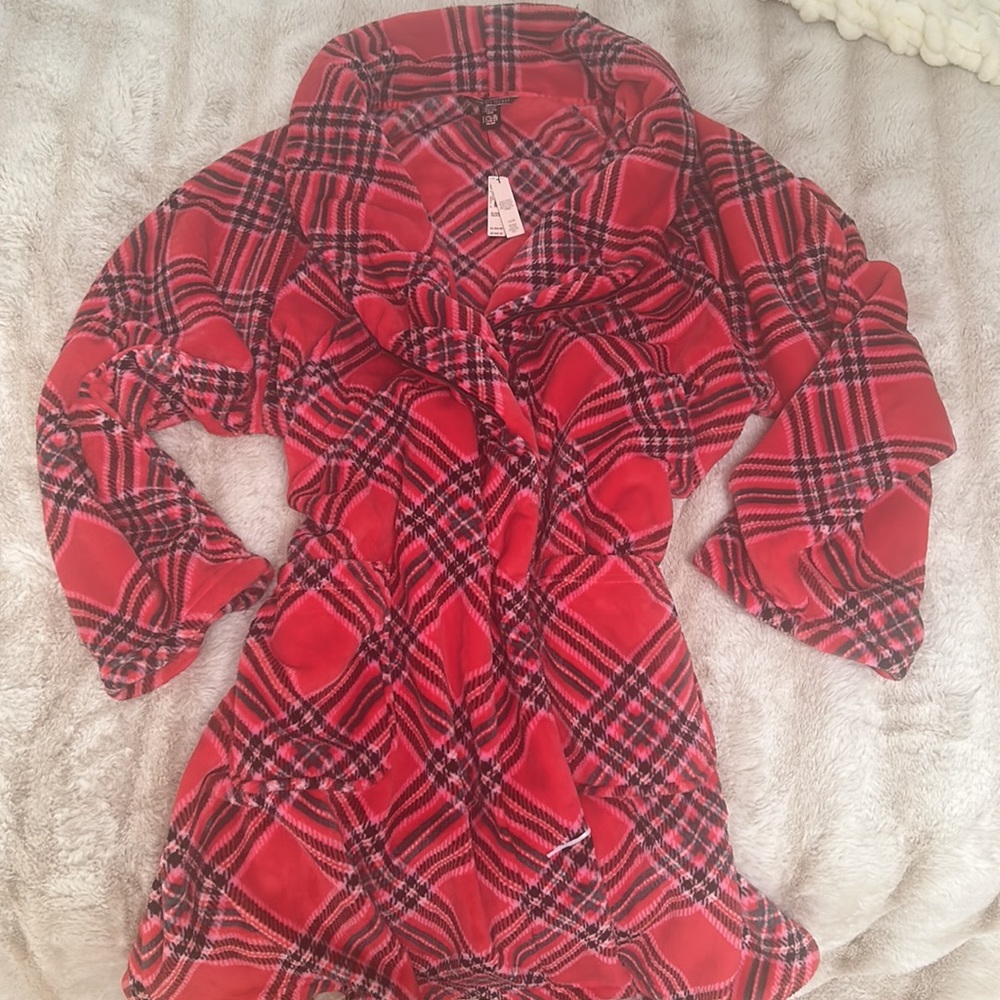 Victoria’s Secret Bath Robe - Picture 4 of 7